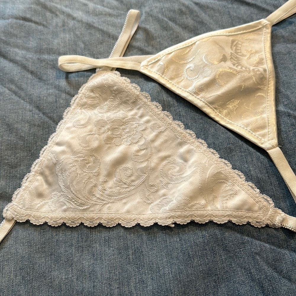 White Frederick’s of Hollywood Thong L/XL + 1 more Ivory unbranded M/L?
